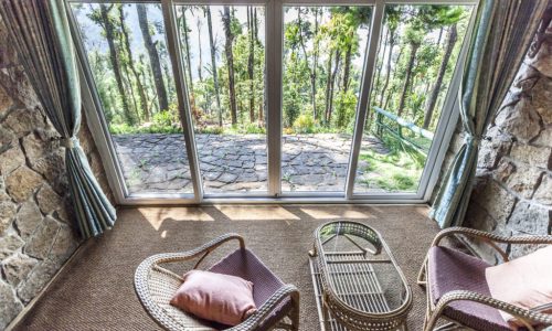 Sitaram Mountain Retreat Luxurious Cottage Style Room_Veranda