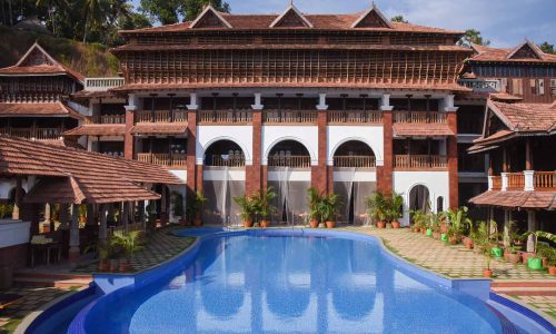 AyurSoma Ayurveda Royal Retreat Swimmingpool2